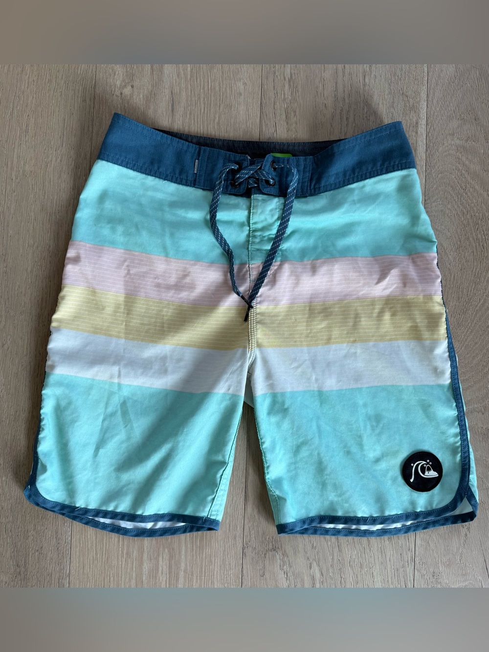 Quiksilver Black & Aqua Wave Patch Boardshorts